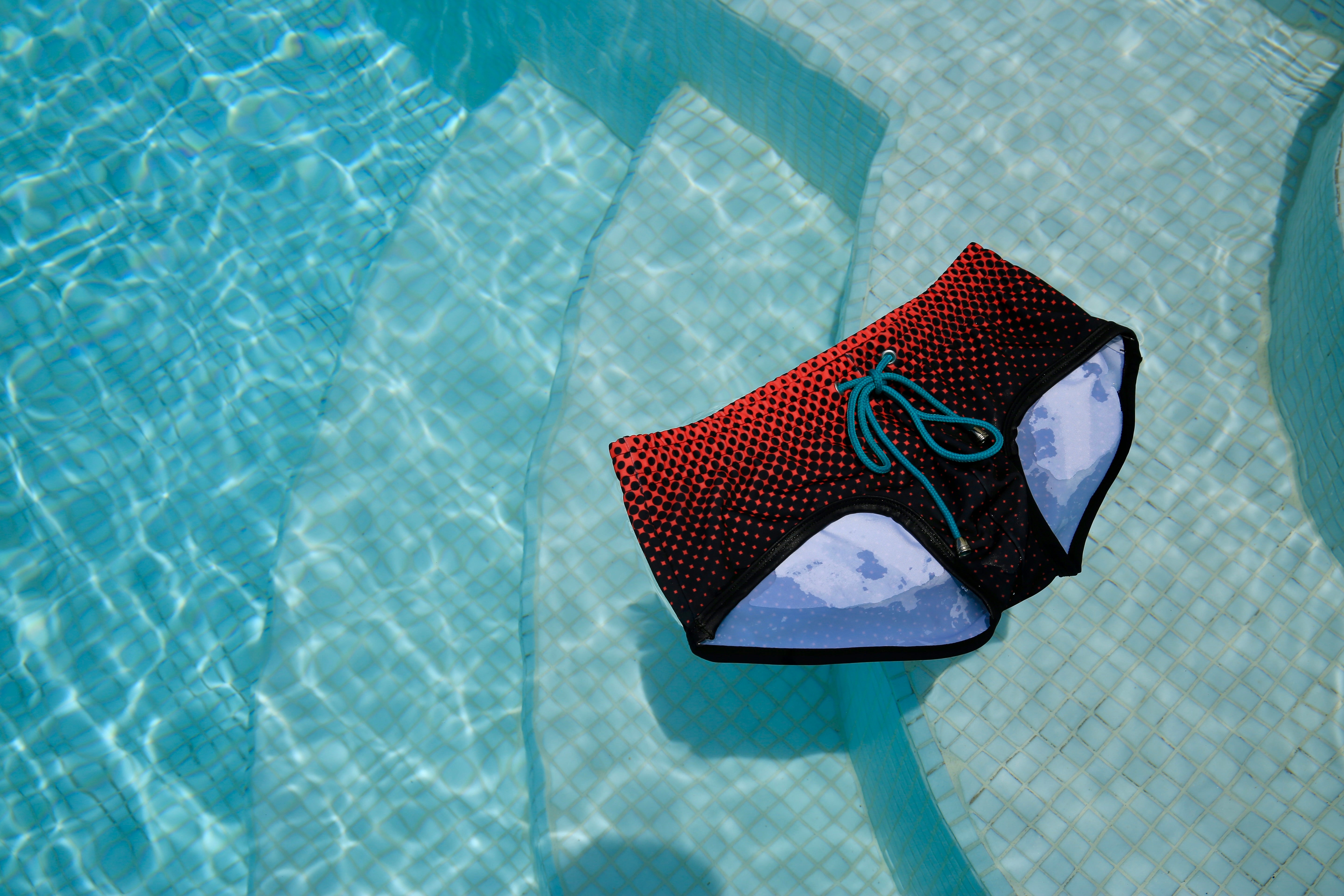 Miami Splash Black and Red